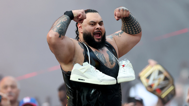 Bronson Reed flexes